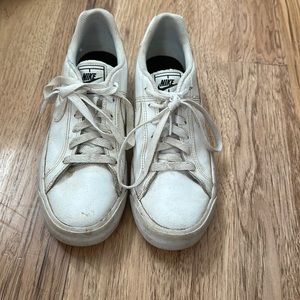 Women’s white Nike cheer shoes!! Size 7.5, good condition